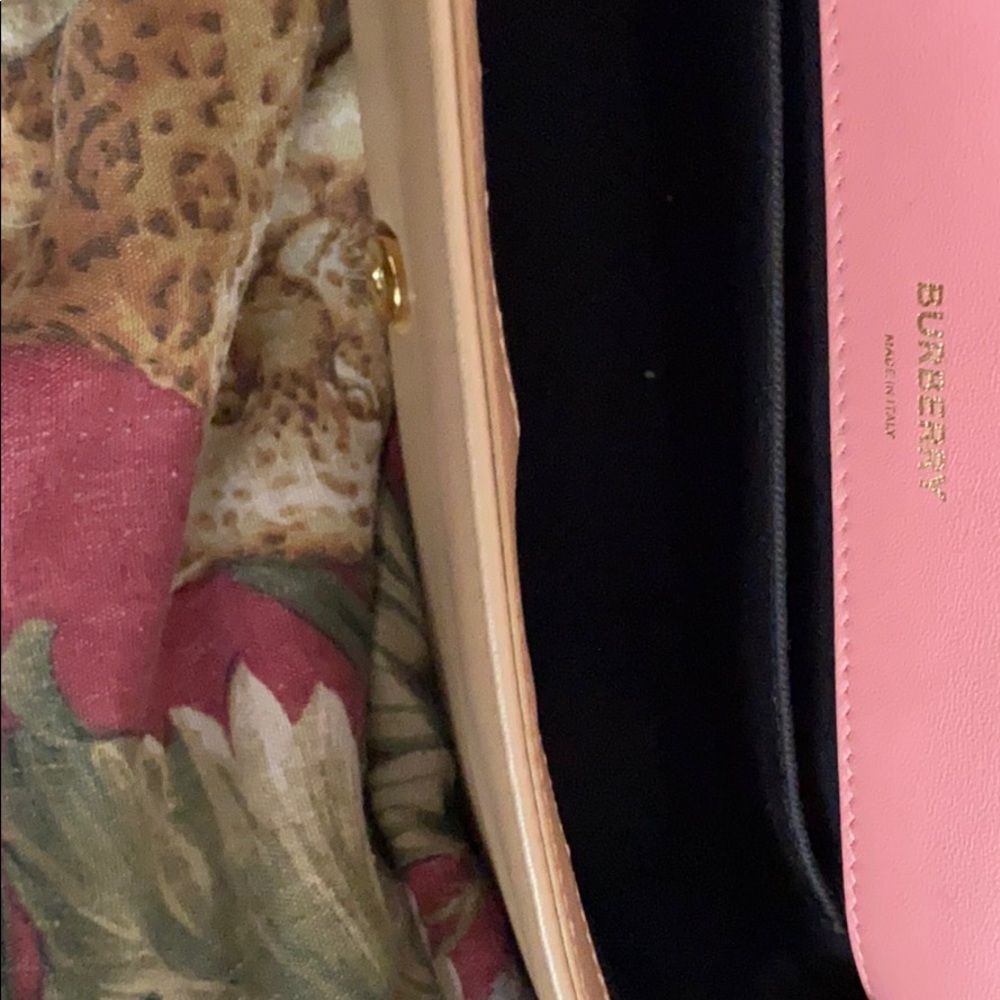 Burberry purse - Picture 4 of 4